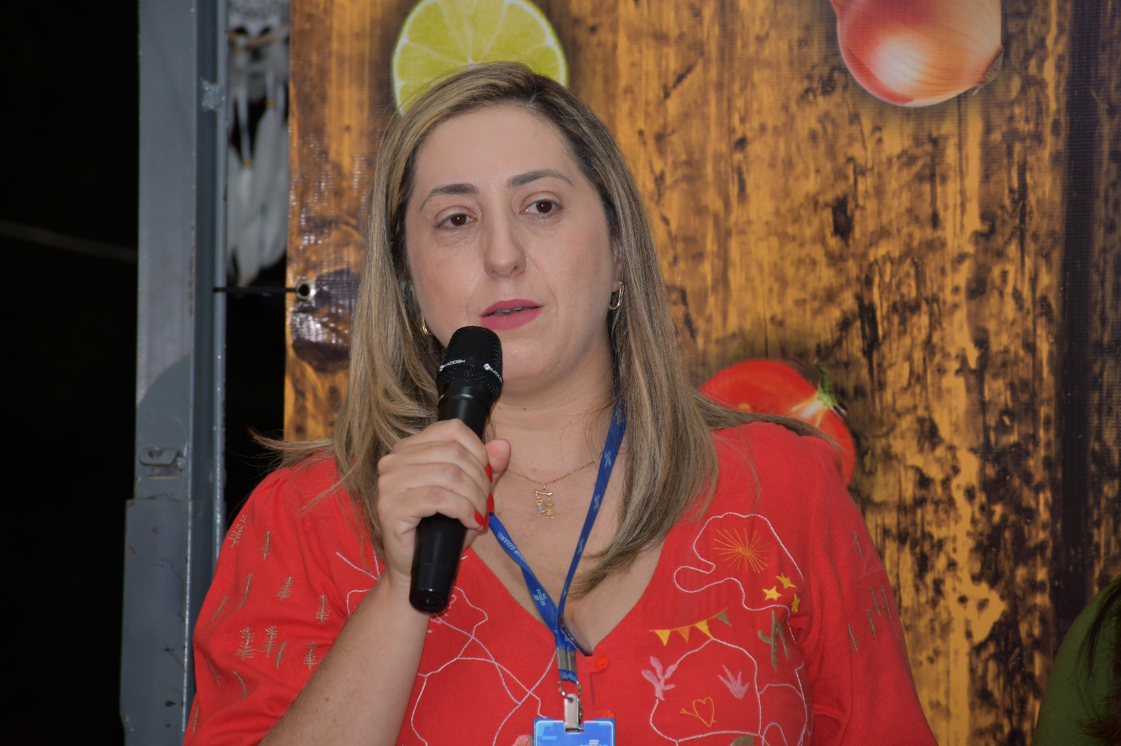 Cooperativas familiares de diversas regiões rurais de Niquelândia também expuseram produtos naturais feitos com frutos de Cerrado que serão comercializados durante o festival gastronômico [Foto: Elaine Alves – Especial para o Excelência Notícias]